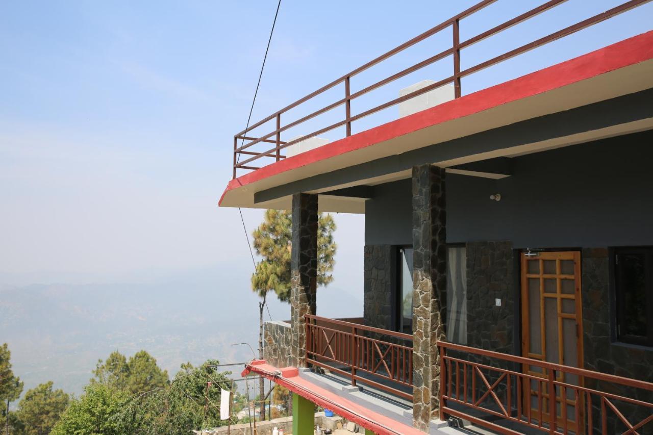 The Buransh Inn Almora Bagian luar foto
