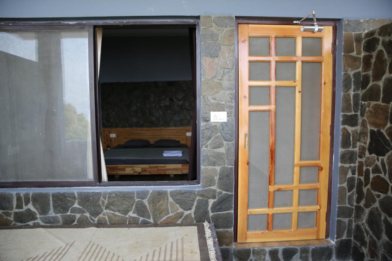 The Buransh Inn Almora Bagian luar foto
