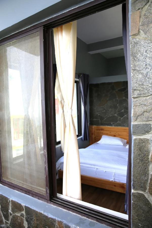 The Buransh Inn Almora Bagian luar foto