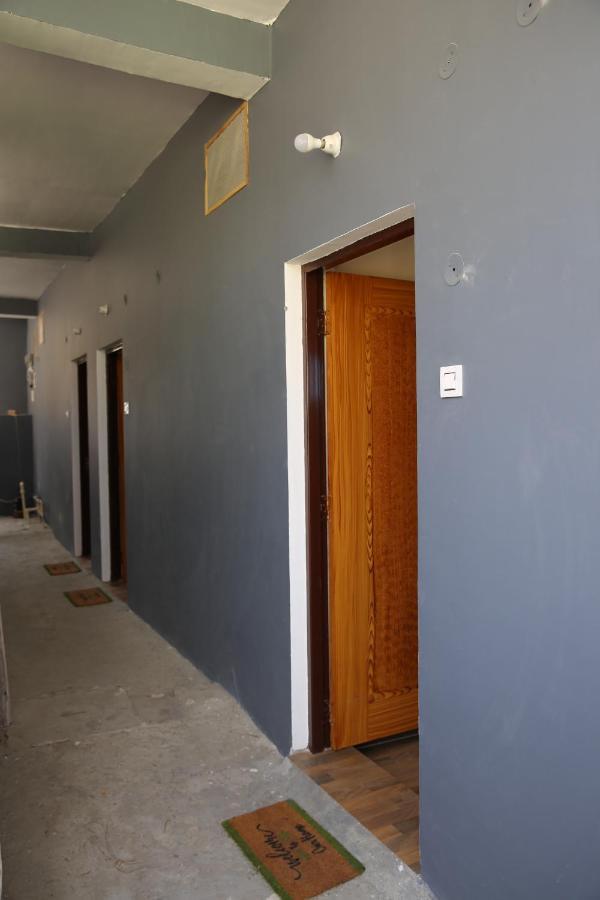 The Buransh Inn Almora Bagian luar foto
