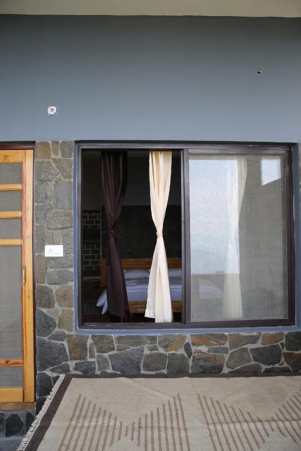The Buransh Inn Almora Bagian luar foto