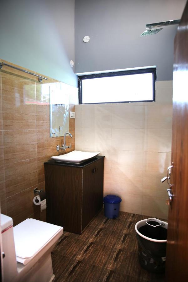 The Buransh Inn Almora Bagian luar foto