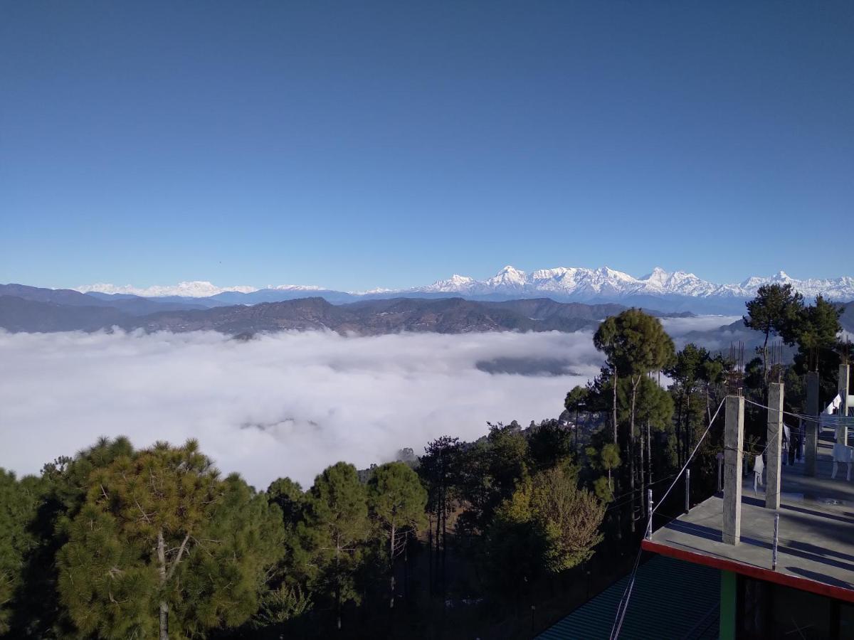 The Buransh Inn Almora Bagian luar foto